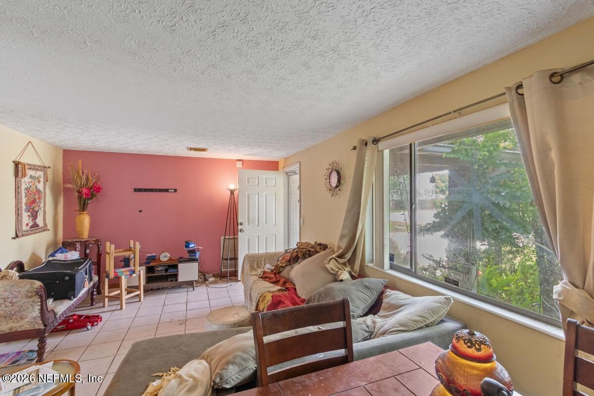 4250 HUNTINGTON FOREST