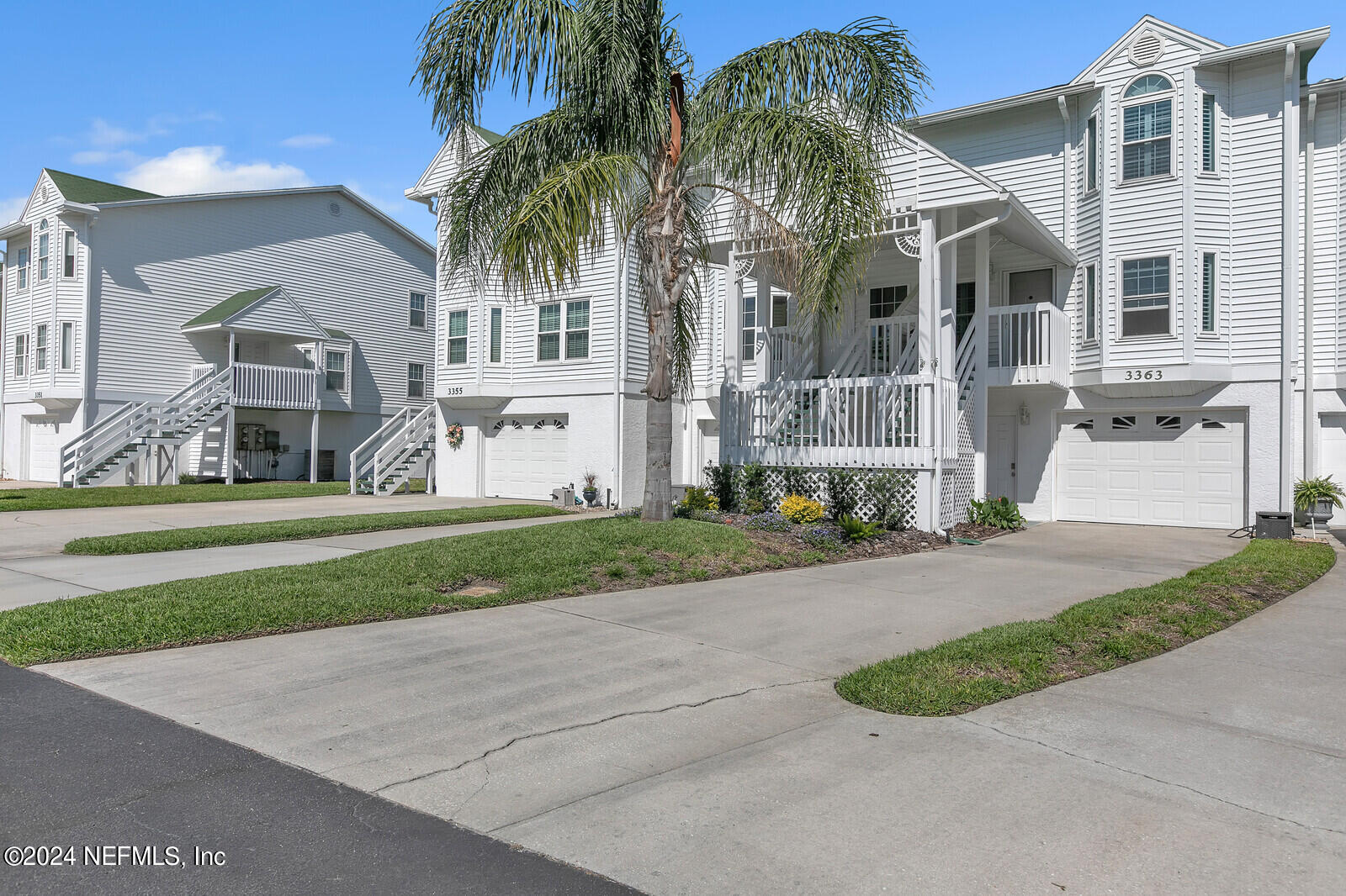 Jacksonville, FL home for sale located at 3363 Lighthouse Point Lane, Jacksonville, FL 32250