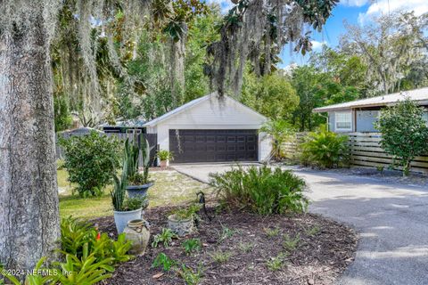 A home in Palatka