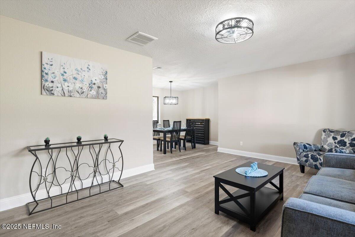 6695 ARROWROOT Drive