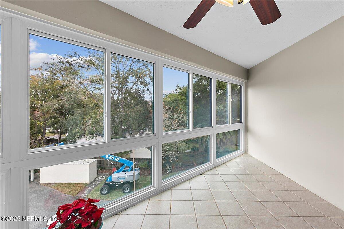 1071 EDGEWOOD Avenue S 401