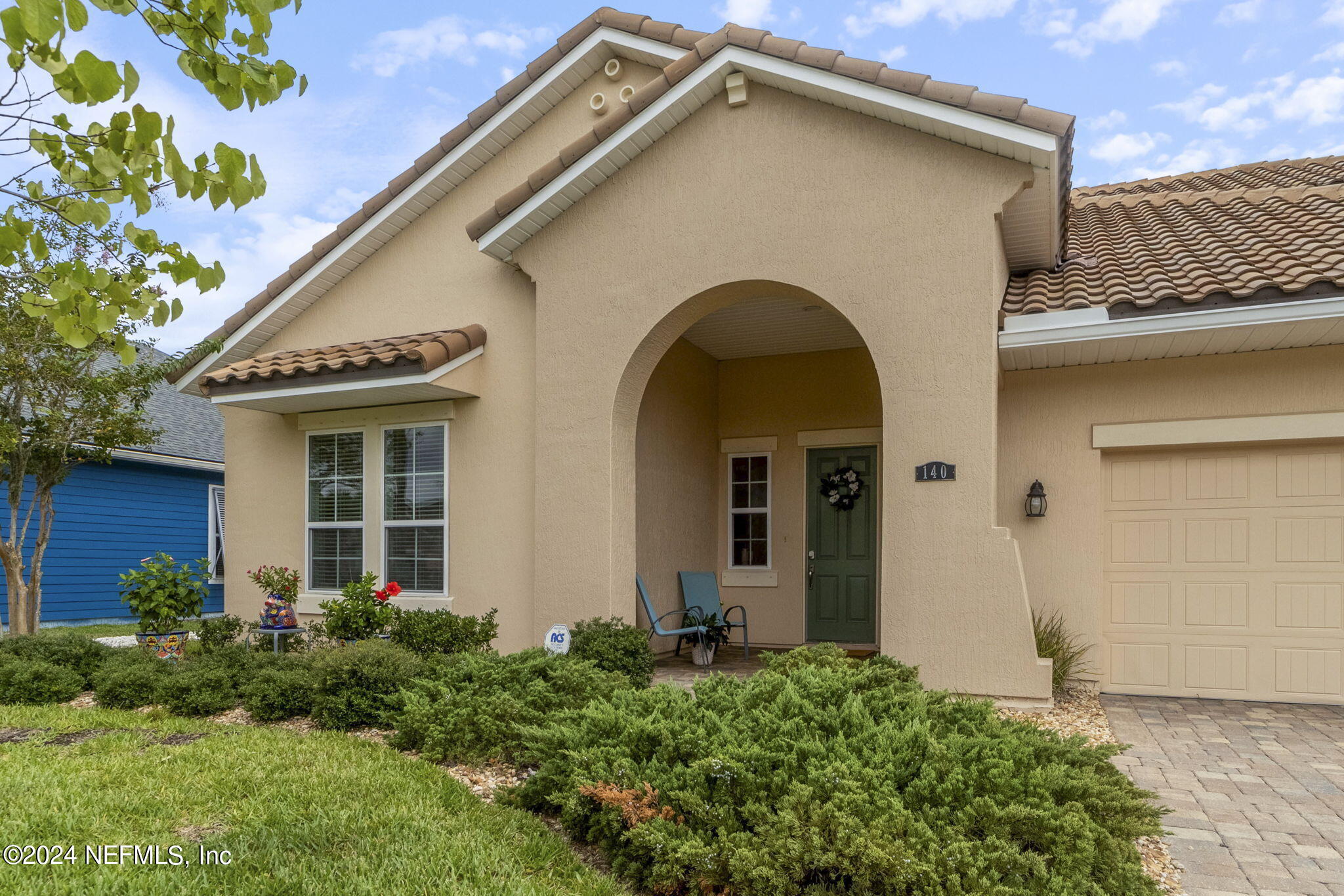 140 PINTORESCO Drive