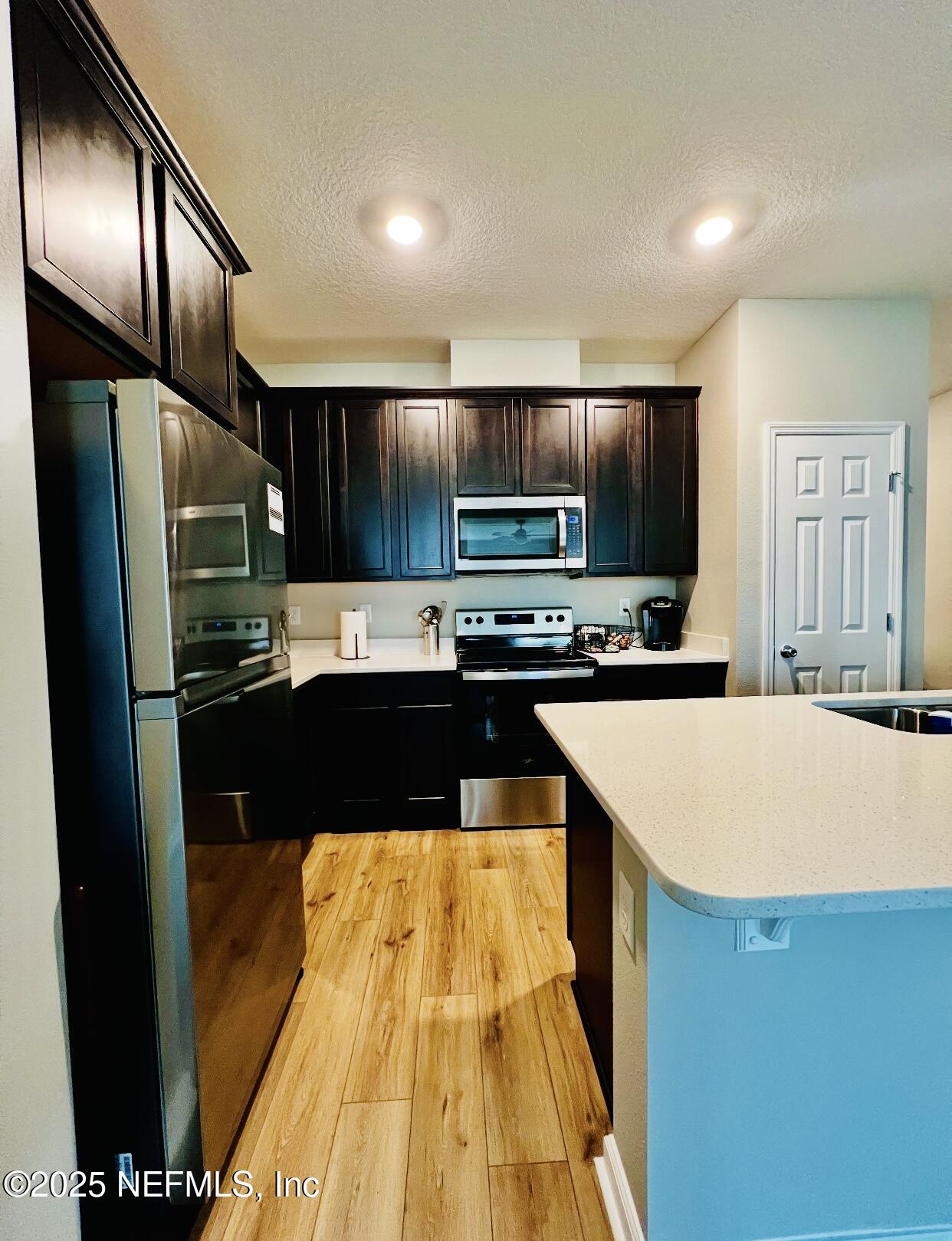 9810 FIDDLEBACK Lane