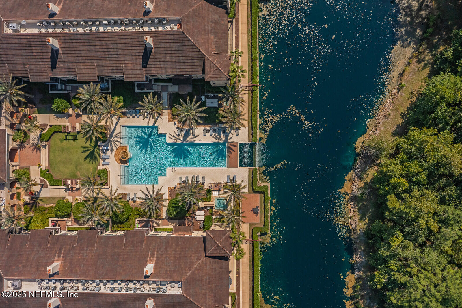 955 REGISTRY Boulevard 229