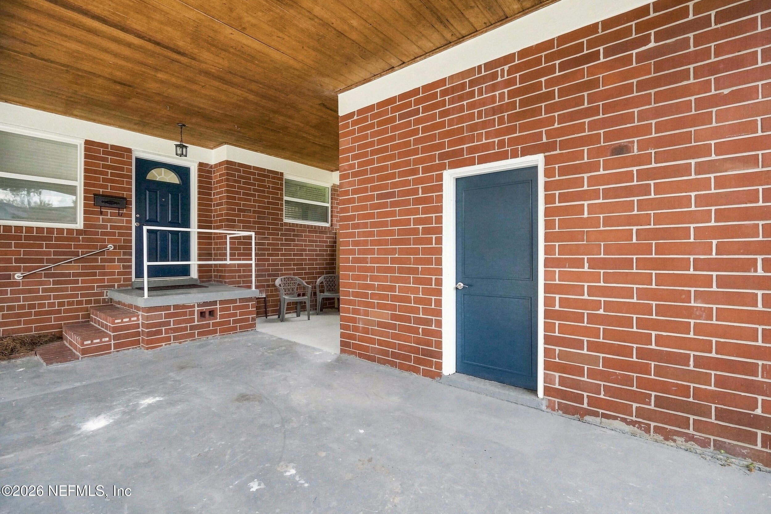 2411 PROVOST Road E - Photo 3