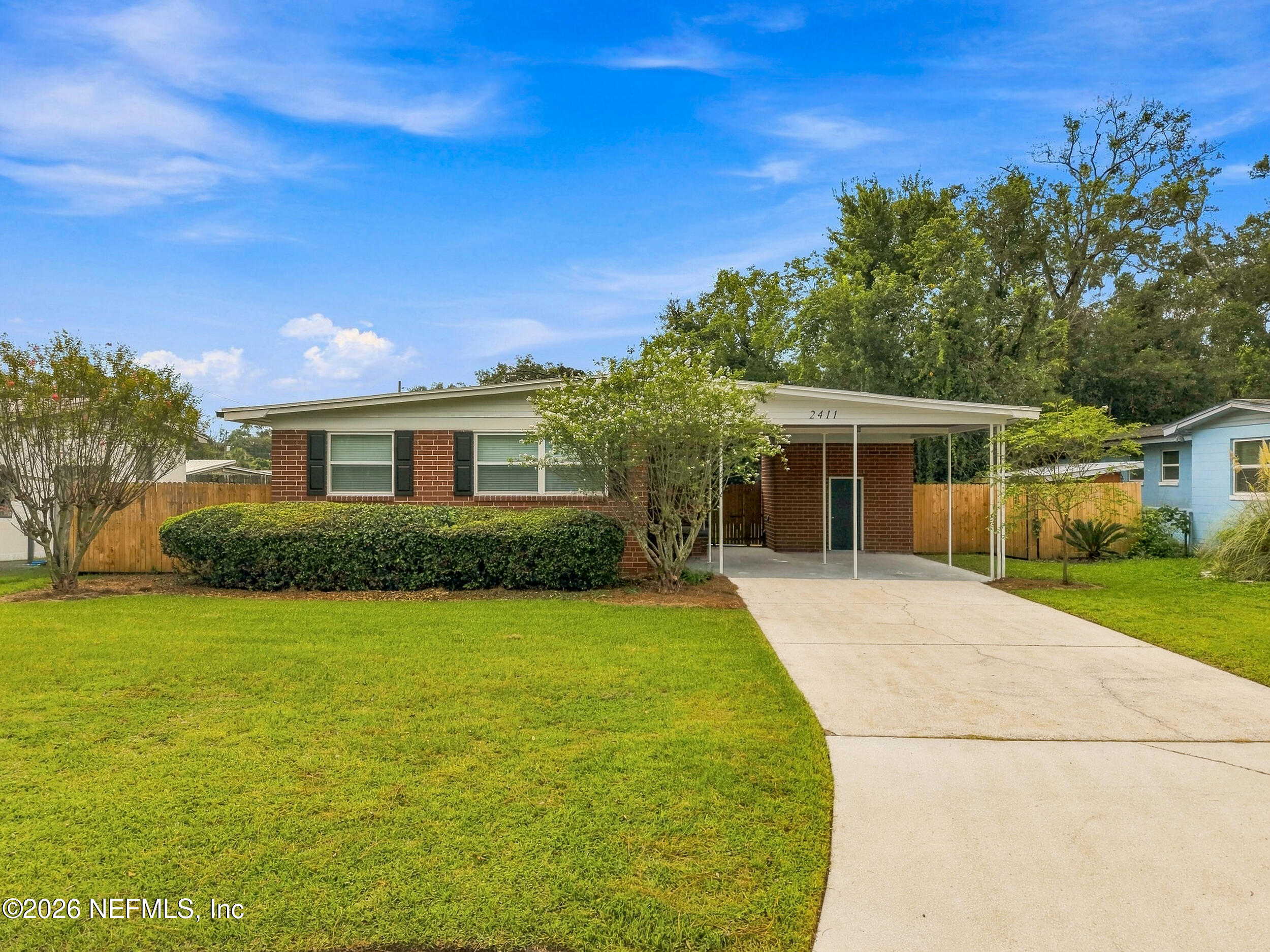 2411 PROVOST Road E - Photo 2