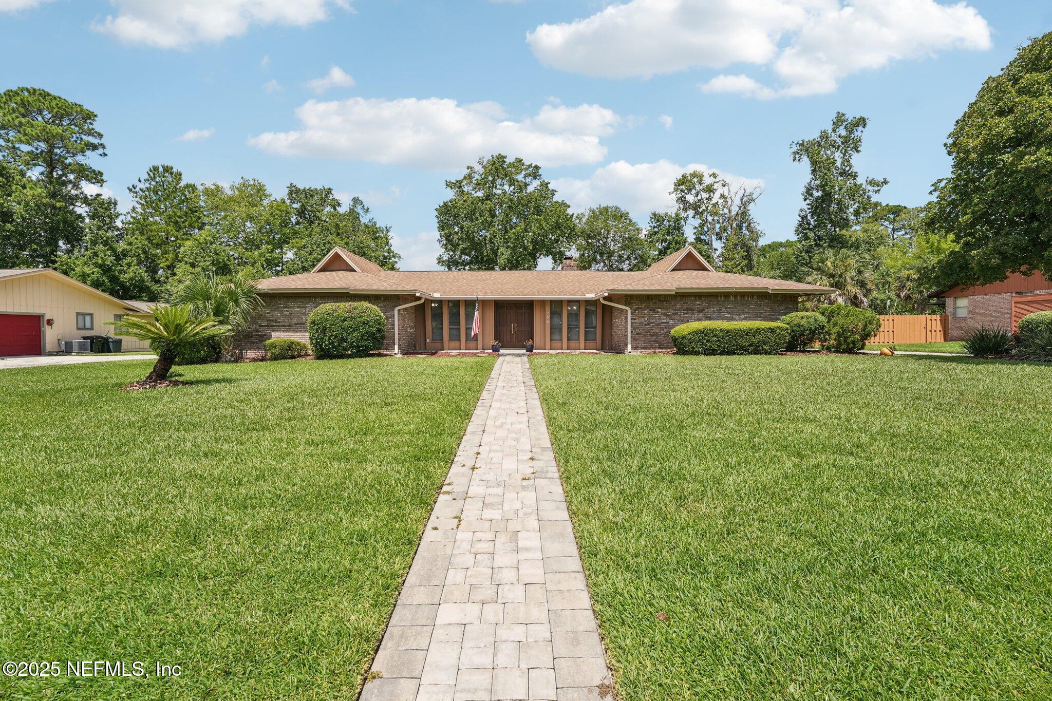 366 PERTHSHIRE Drive