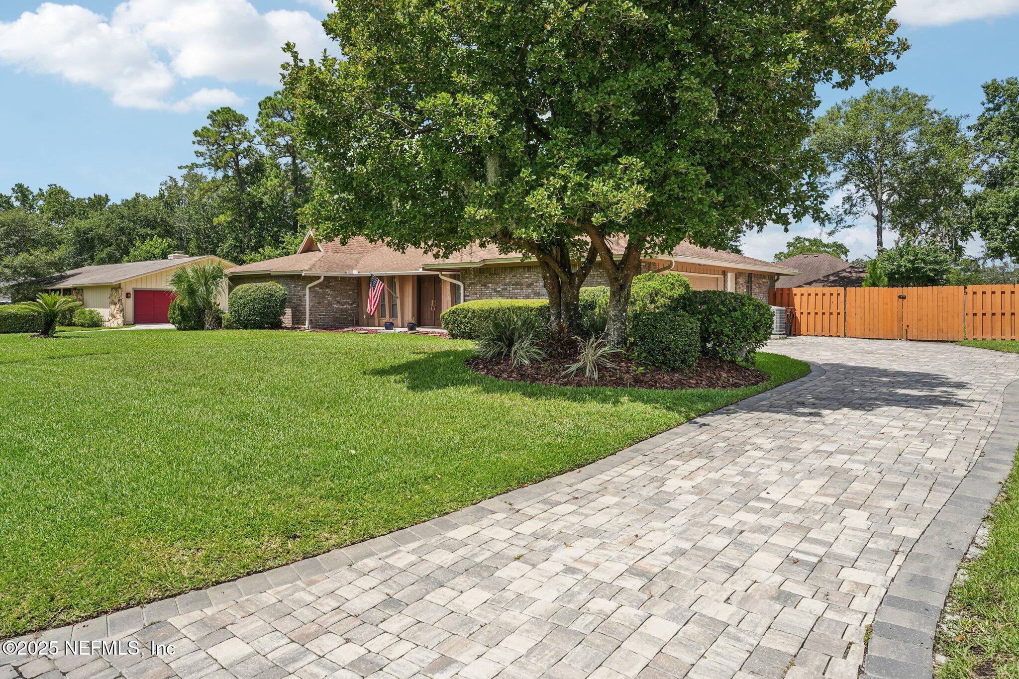 366 PERTHSHIRE Drive
