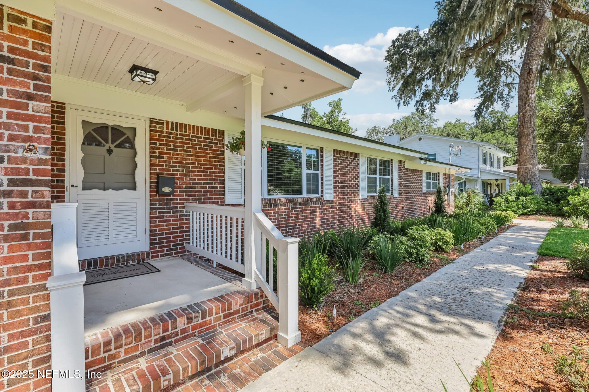 2258 HOLLY LEAF Lane