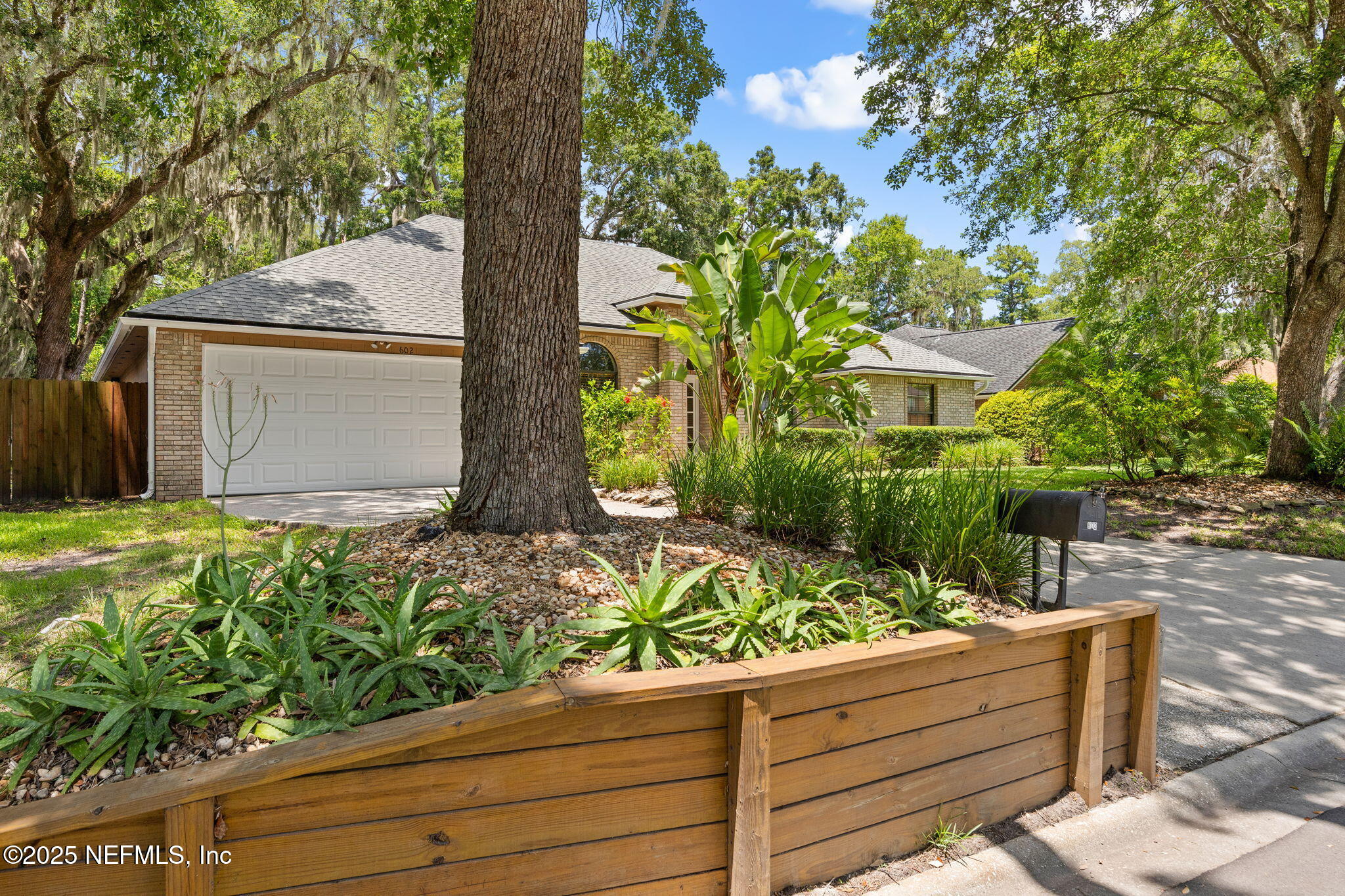 602 HIBERNIA OAKS Drive