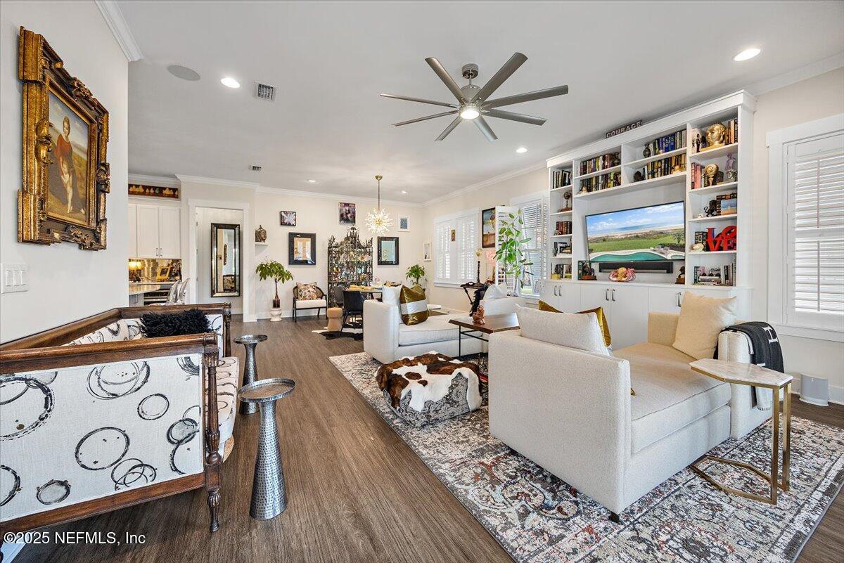 1639 MARITIME OAK Drive