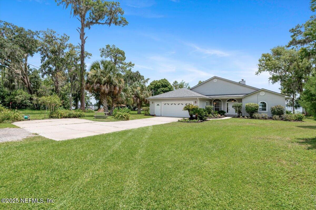 3235 DOCTORS LAKE Drive