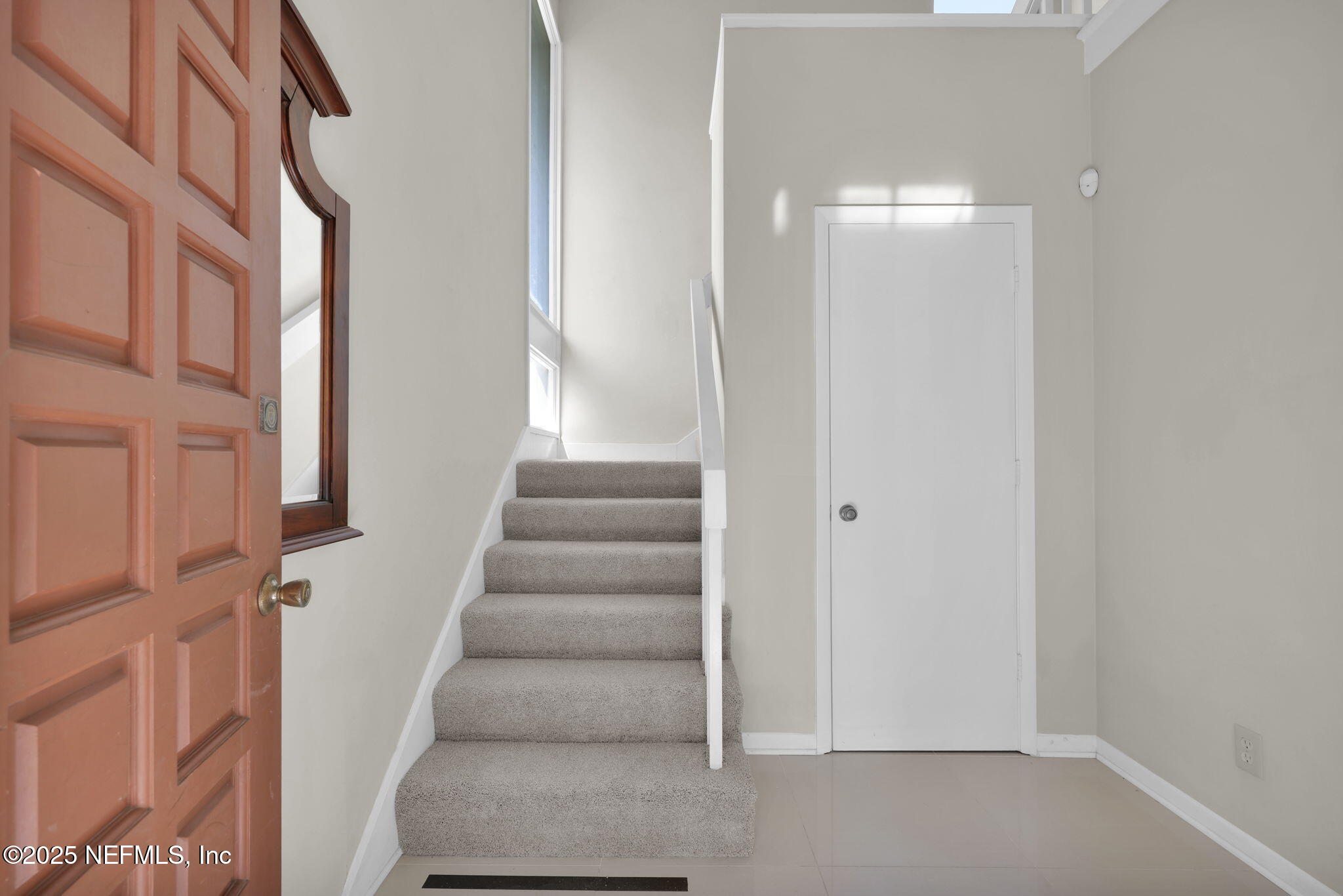 10103 LEISURE Lane S