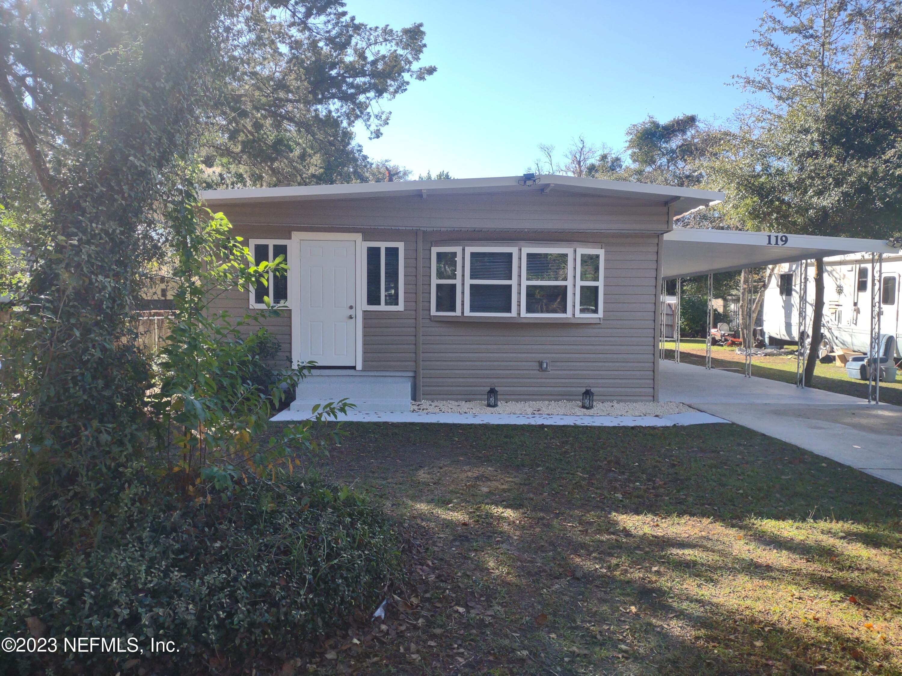 Interlachen, FL home for sale located at 119 Salem Street, Interlachen, FL 32148