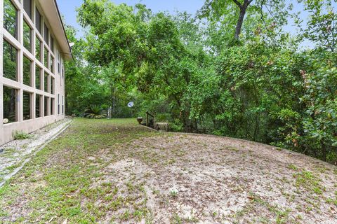 A home in Middleburg