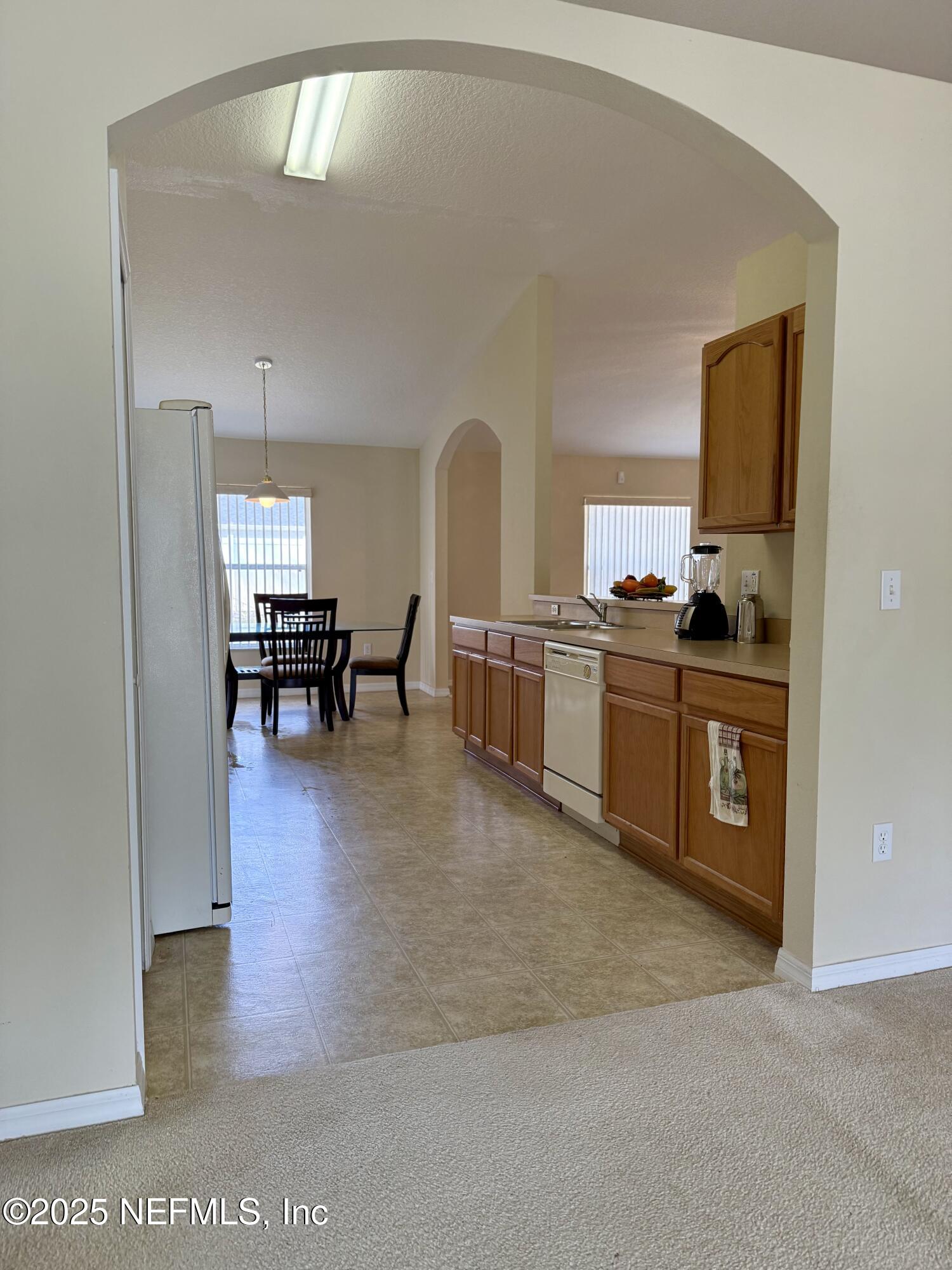 24 SEVILLE ORANGE Path