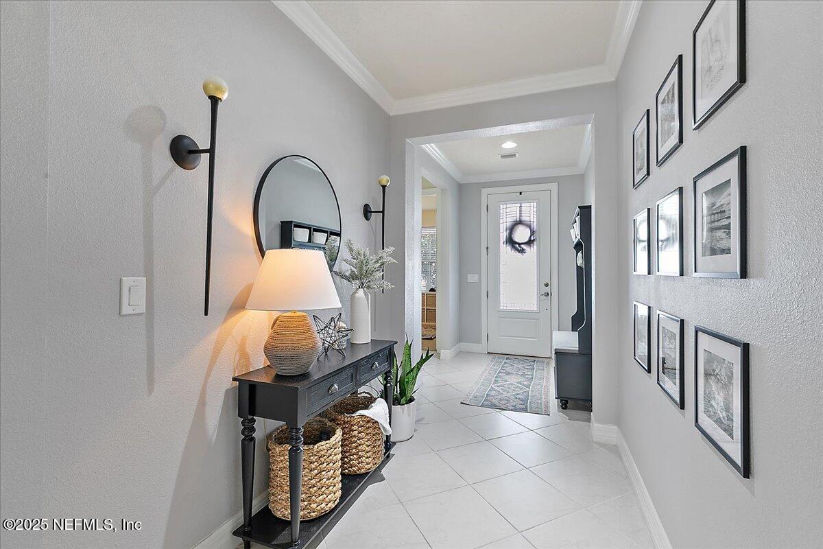 243 FRONT DOOR Lane