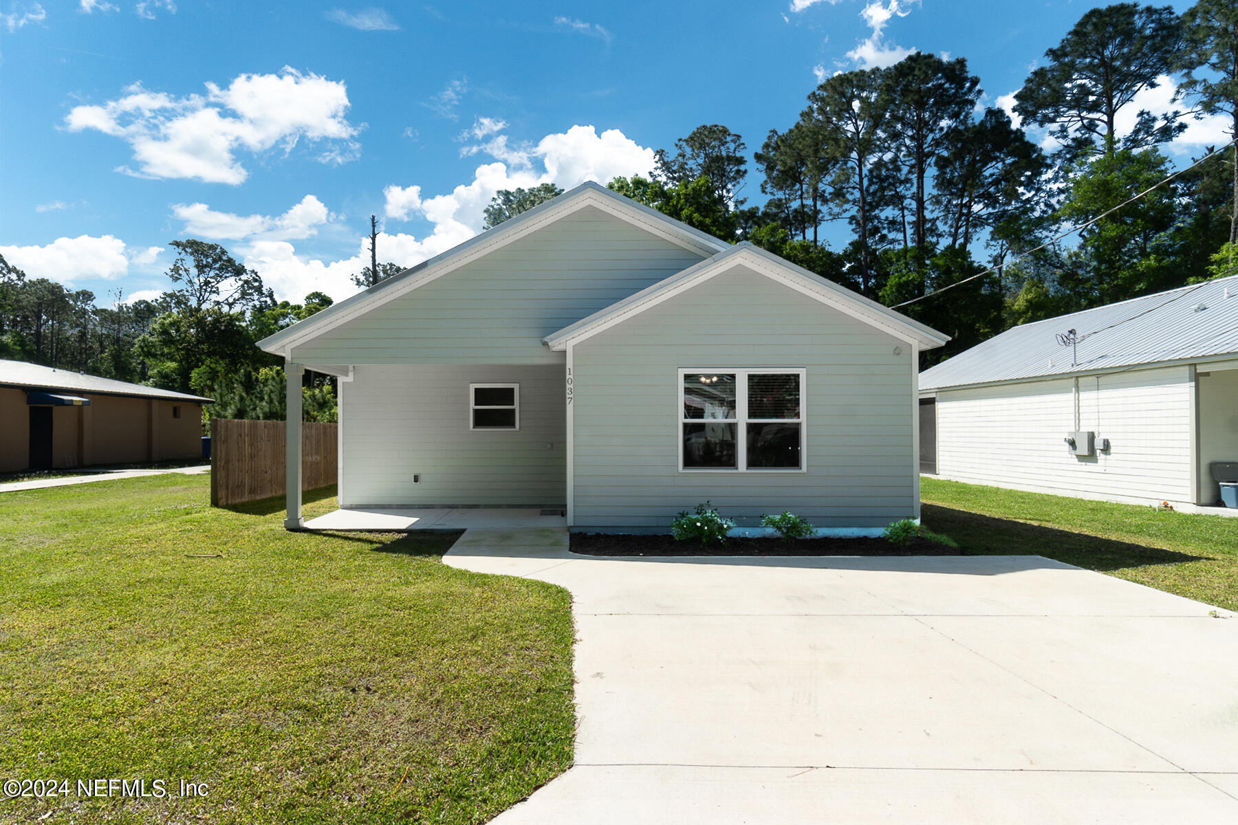 St Augustine, FL home for sale located at 1037 Pearl St, St Augustine, FL 32084