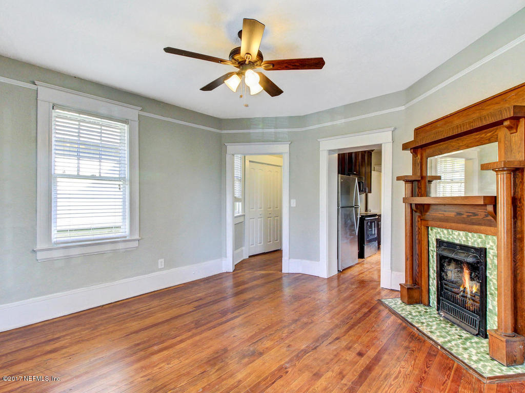 2118 HERSCHEL Street UNIT A