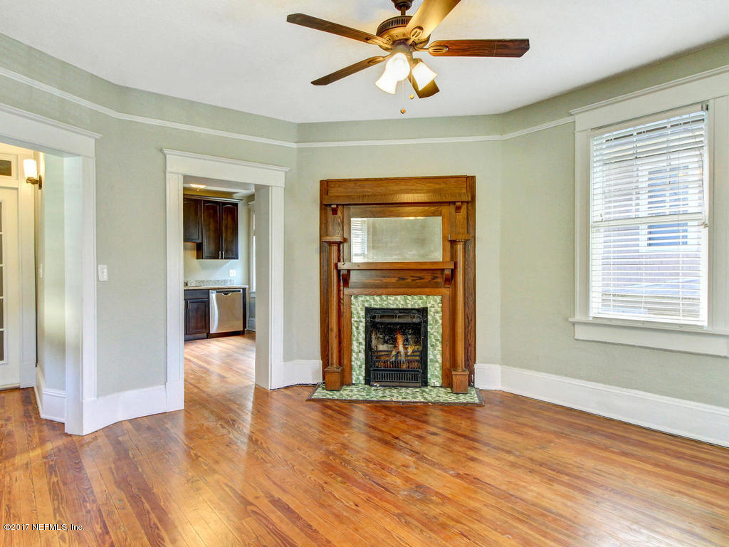 2118 HERSCHEL Street UNIT A