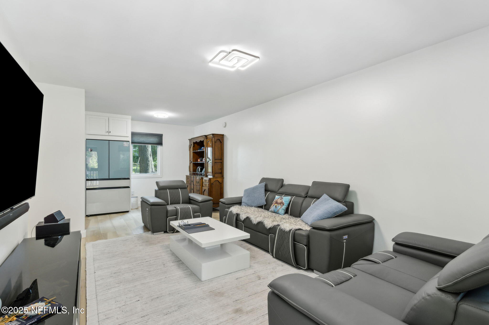 724 N 14TH Street
