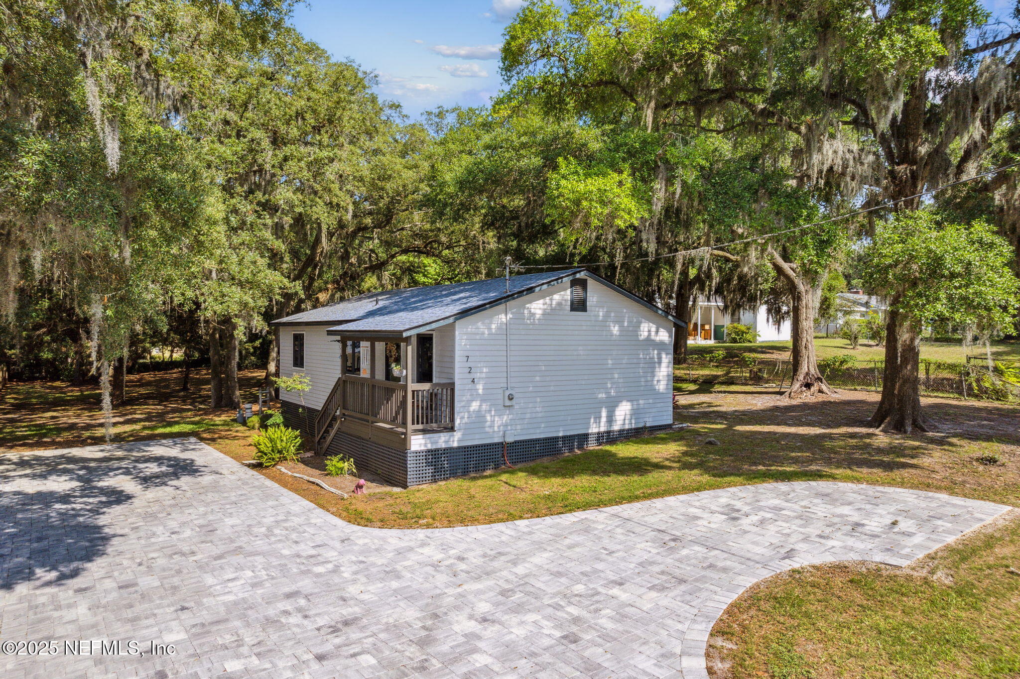 724 N 14TH Street