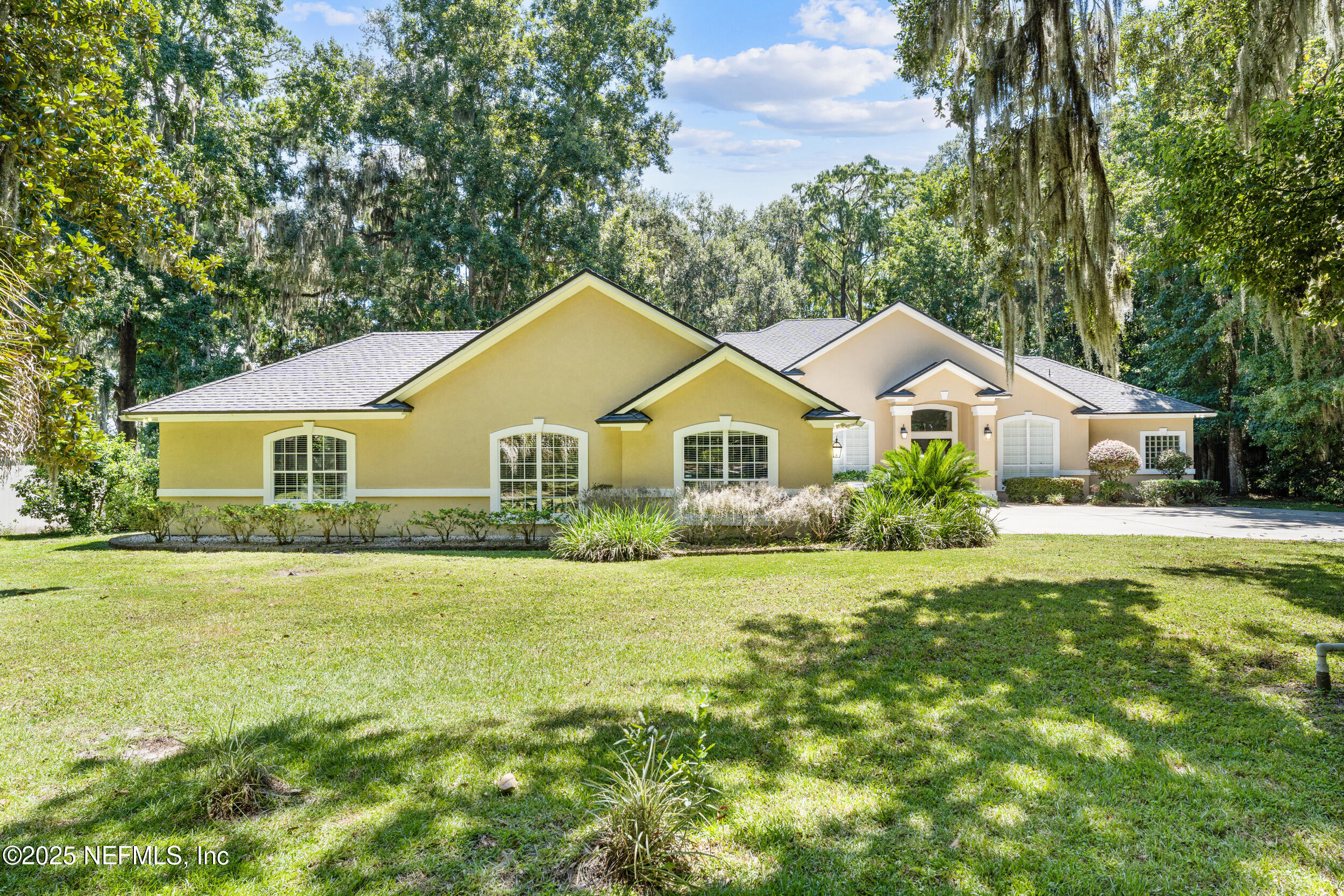 686 FREDERIC Drive