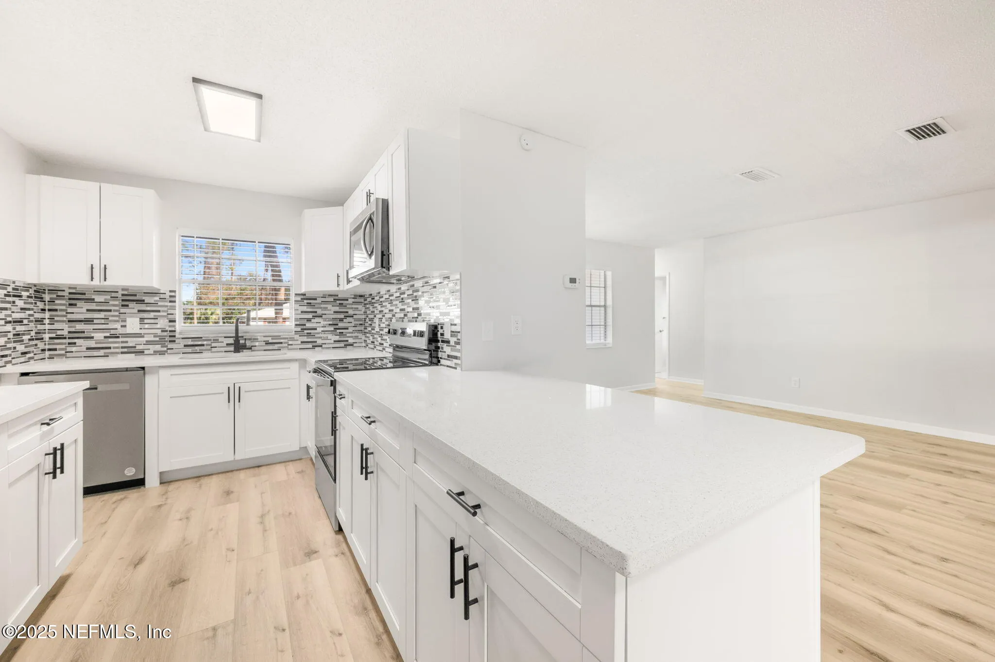 St Augustine, Florida 32086, United States, 3 Bedrooms Bedrooms, ,2 BathroomsBathrooms,Residential,Active,17589