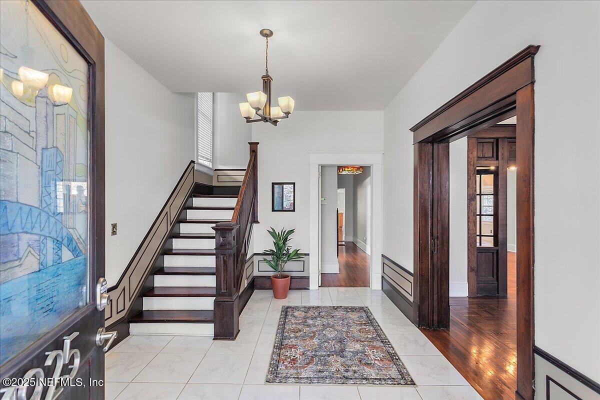 1925 SILVER Street