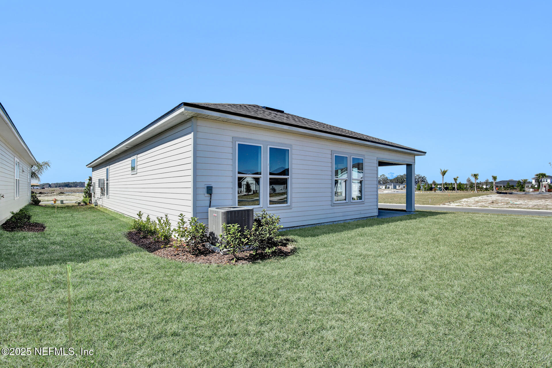 67 SWAYING TREE Avenue