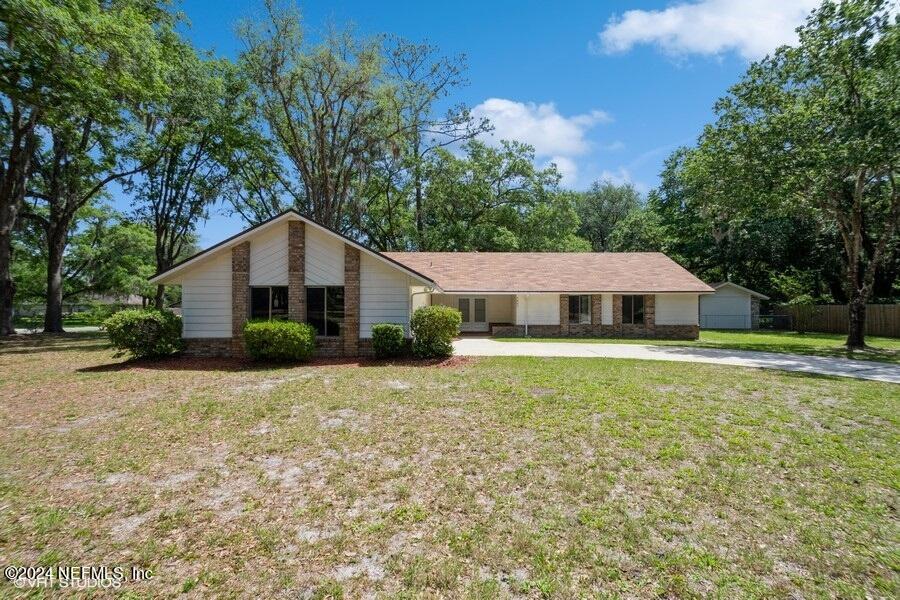 Jacksonville, FL home for sale located at 5863 Sissy Lane, Jacksonville, FL 32222