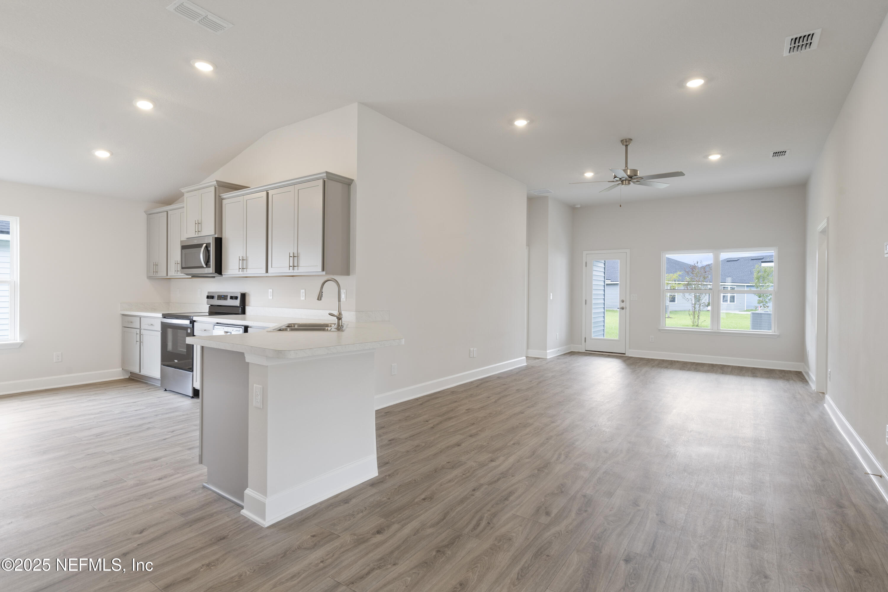 8290 HELMSLEY Boulevard