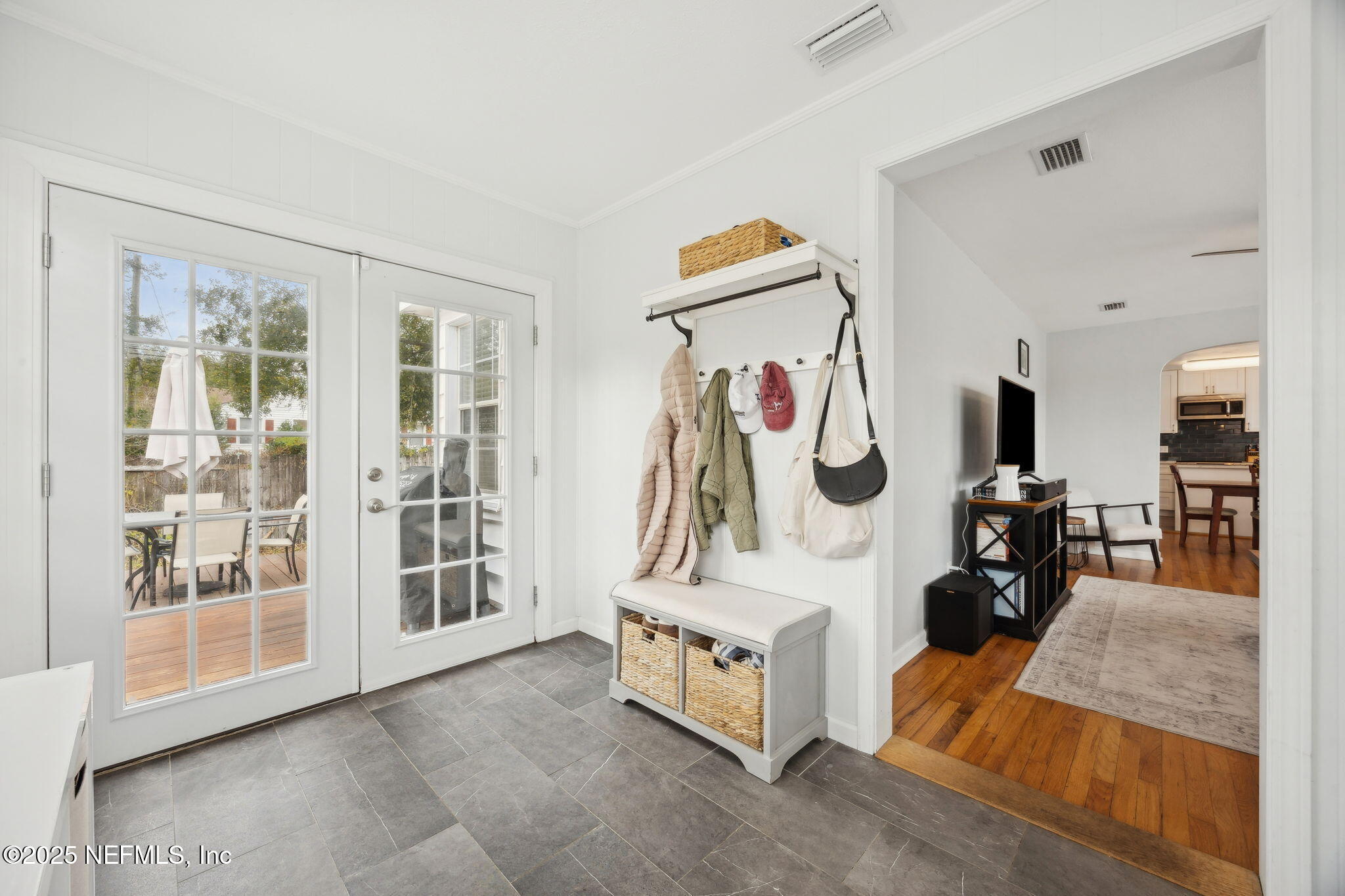 1364 PINEGROVE Court