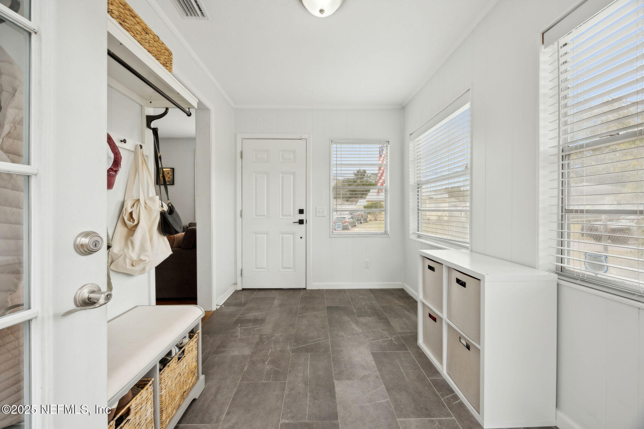 1364 PINEGROVE Court