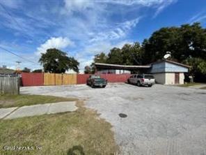 Fernandina Beach, FL home for sale located at 926 S 8th Street, Fernandina Beach, FL 32034