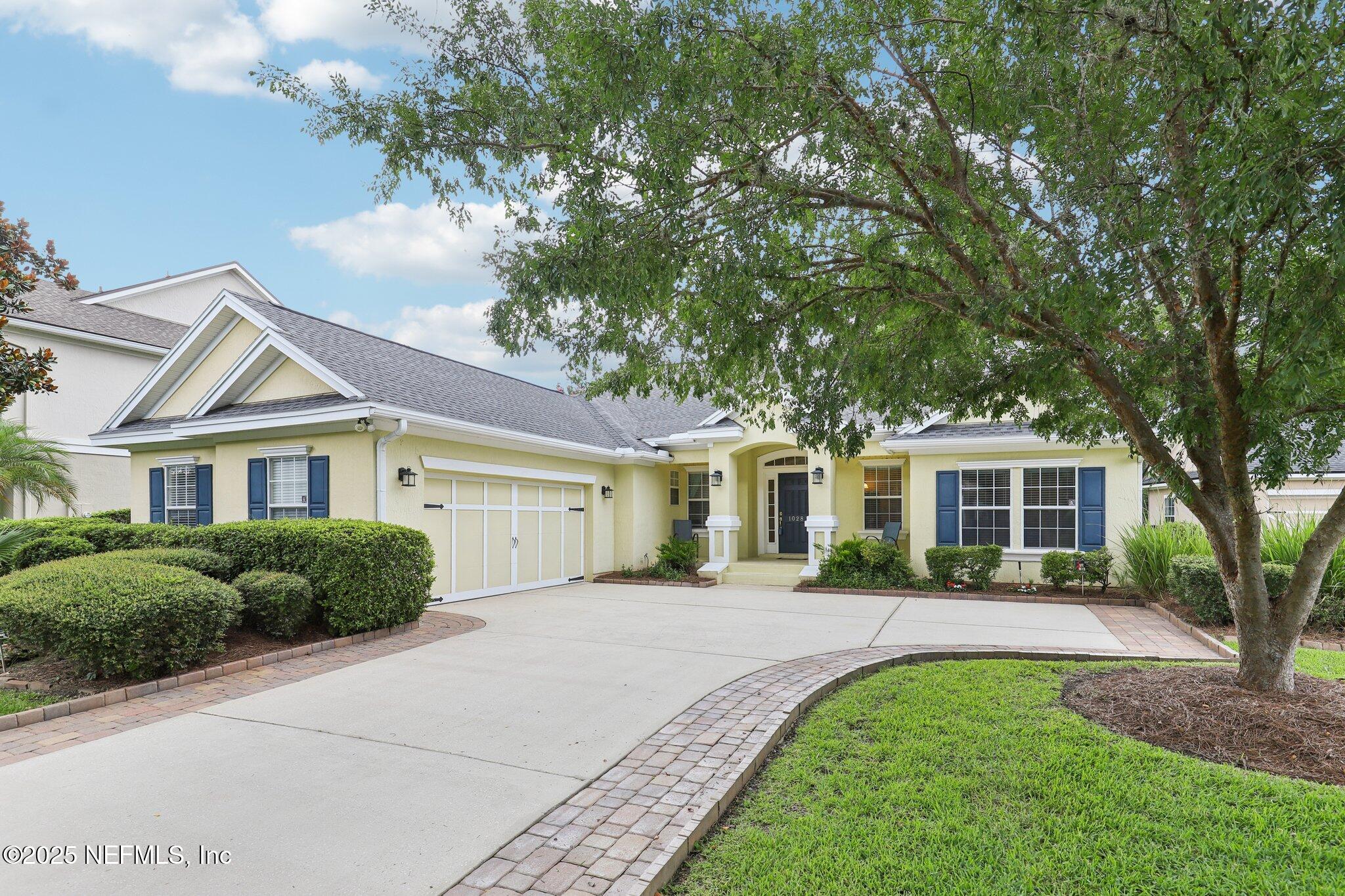 1028 MEADOW VIEW Lane