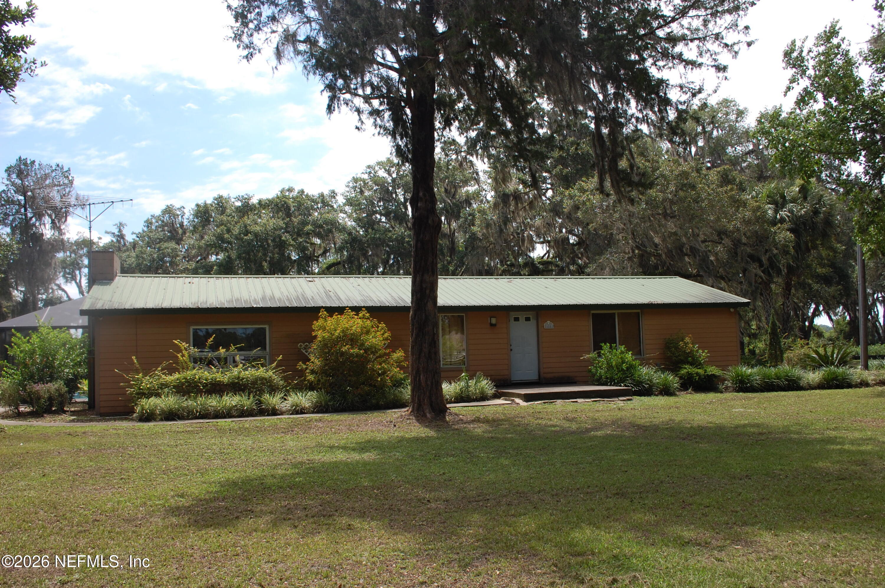 Front view of property