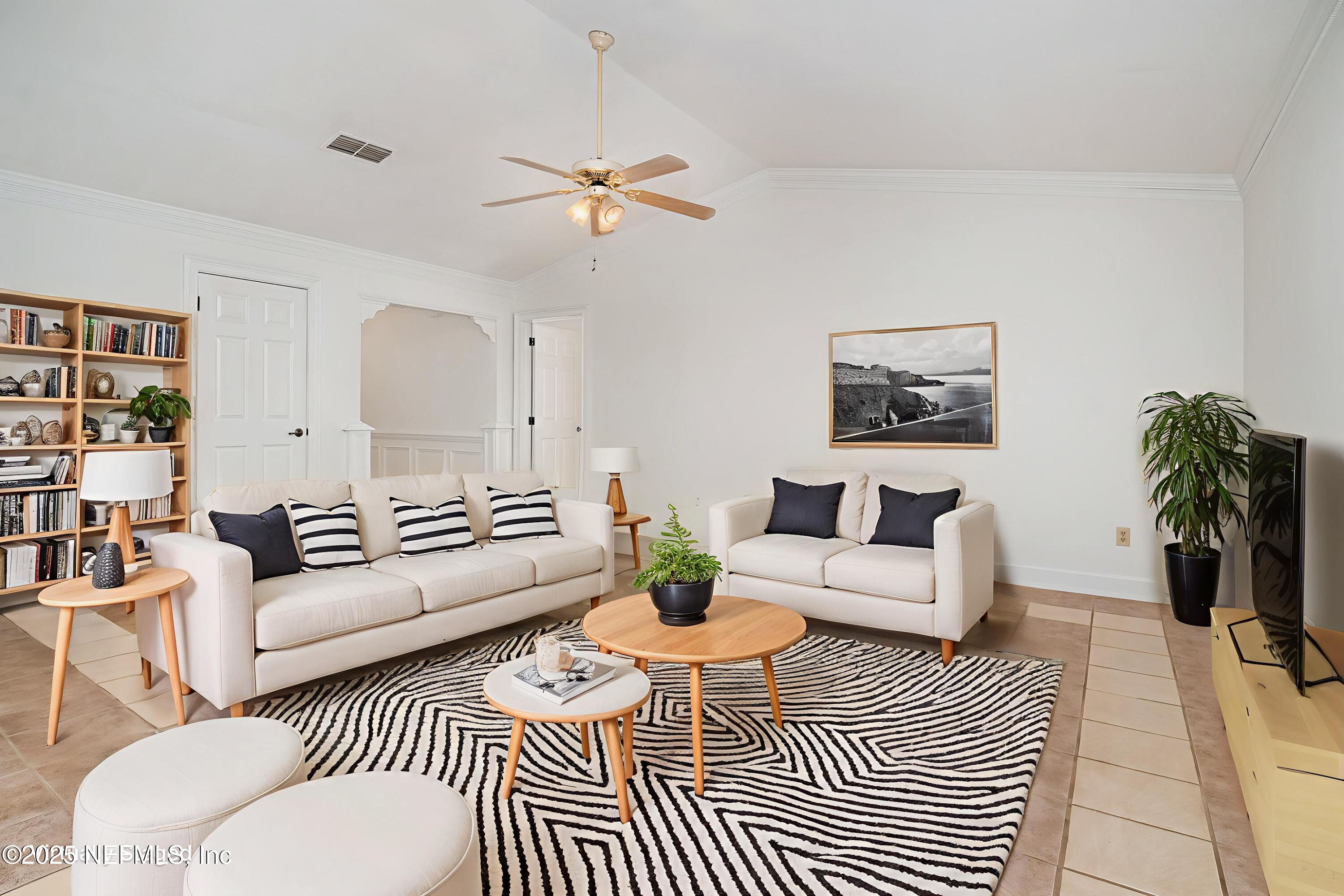 790 HICKORY HILL Drive