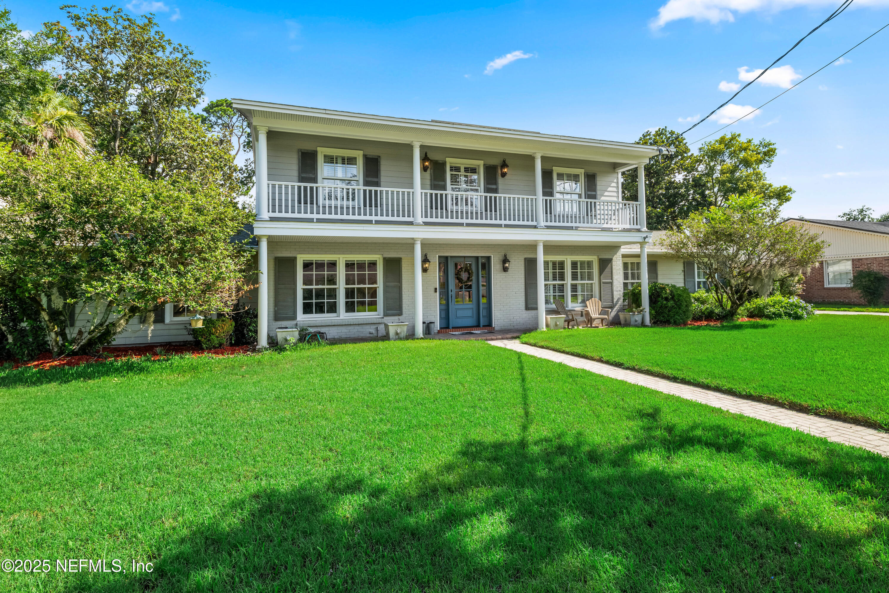 3679 RUSTIC Lane