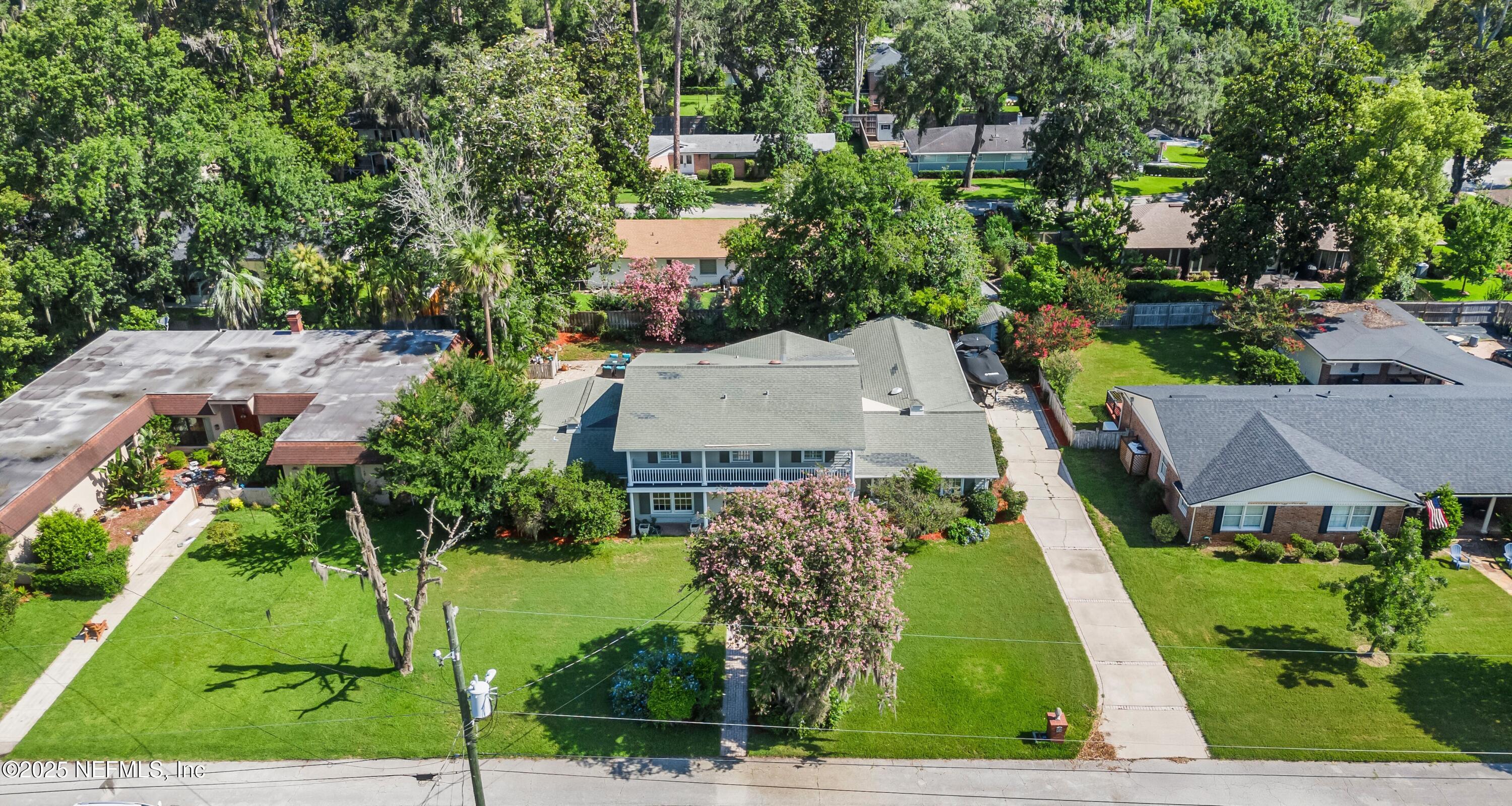 3679 RUSTIC Lane