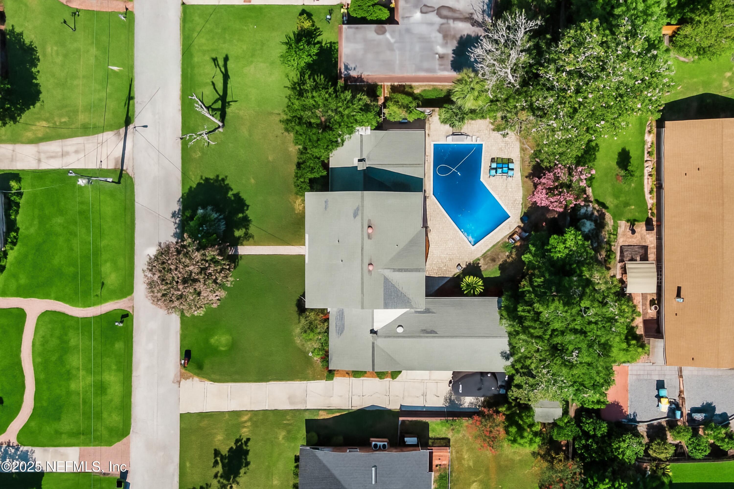 3679 RUSTIC Lane