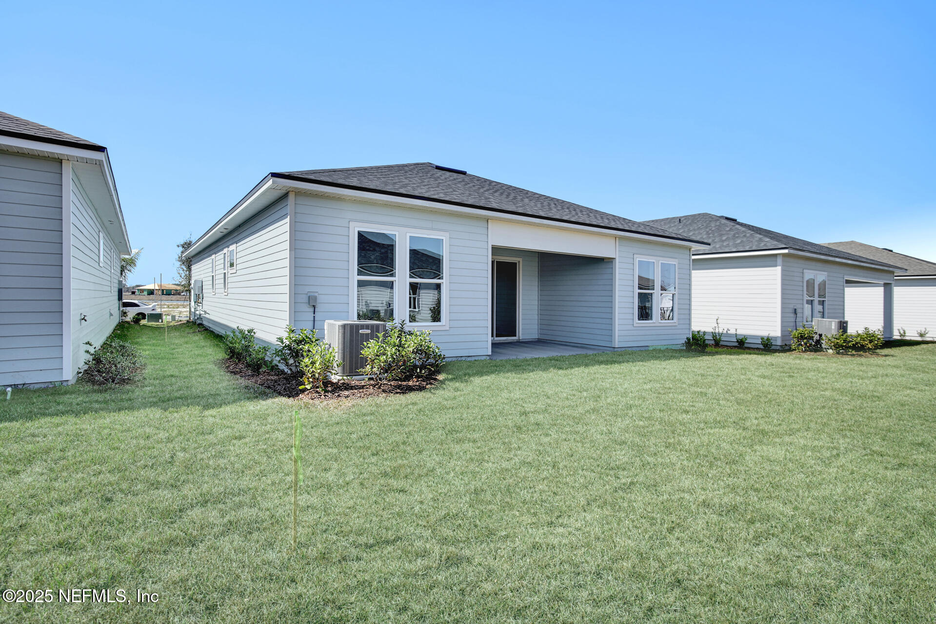 87 SWAYING TREE Avenue