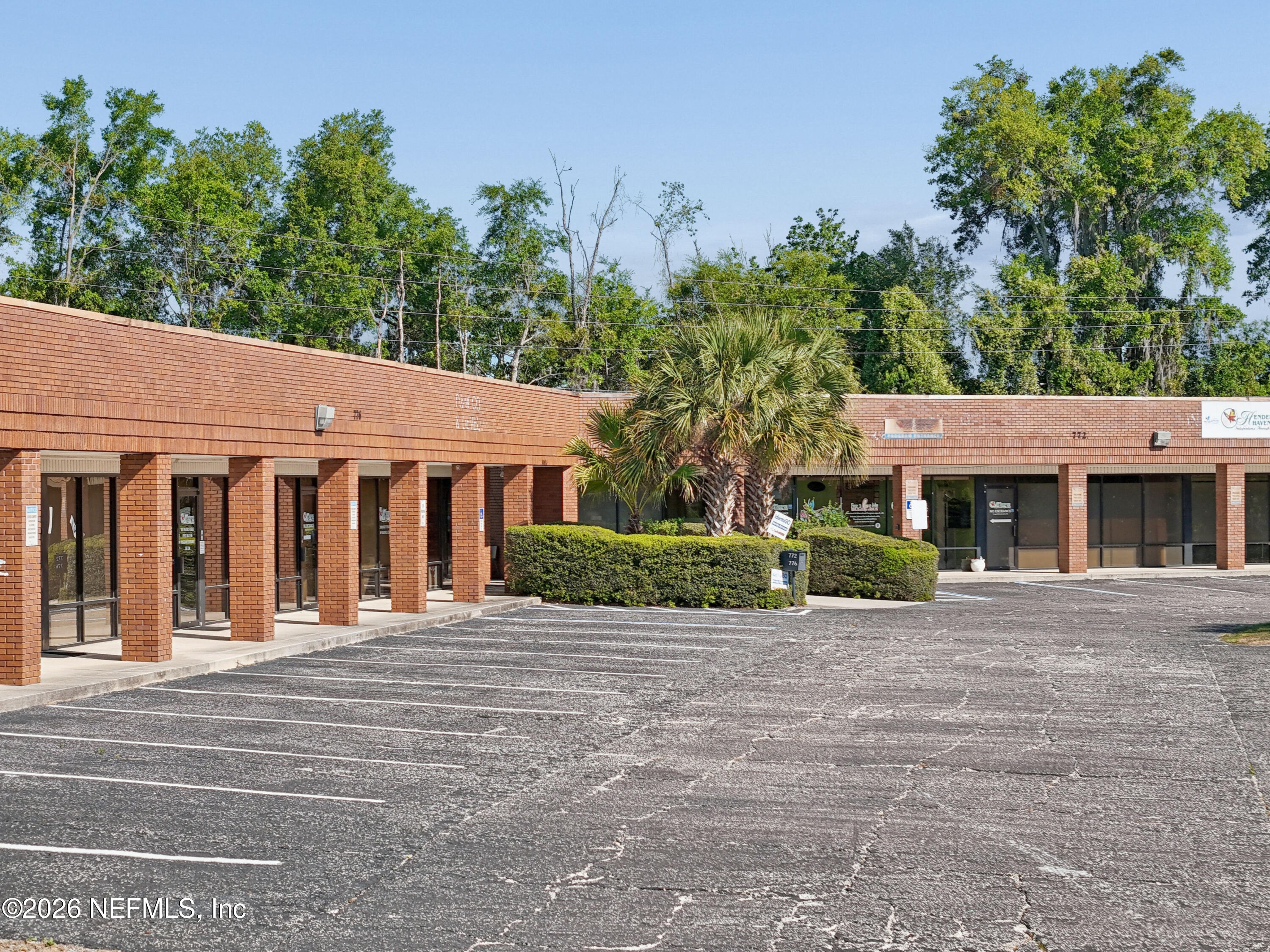 772 FOXRIDGE CENTER Drive