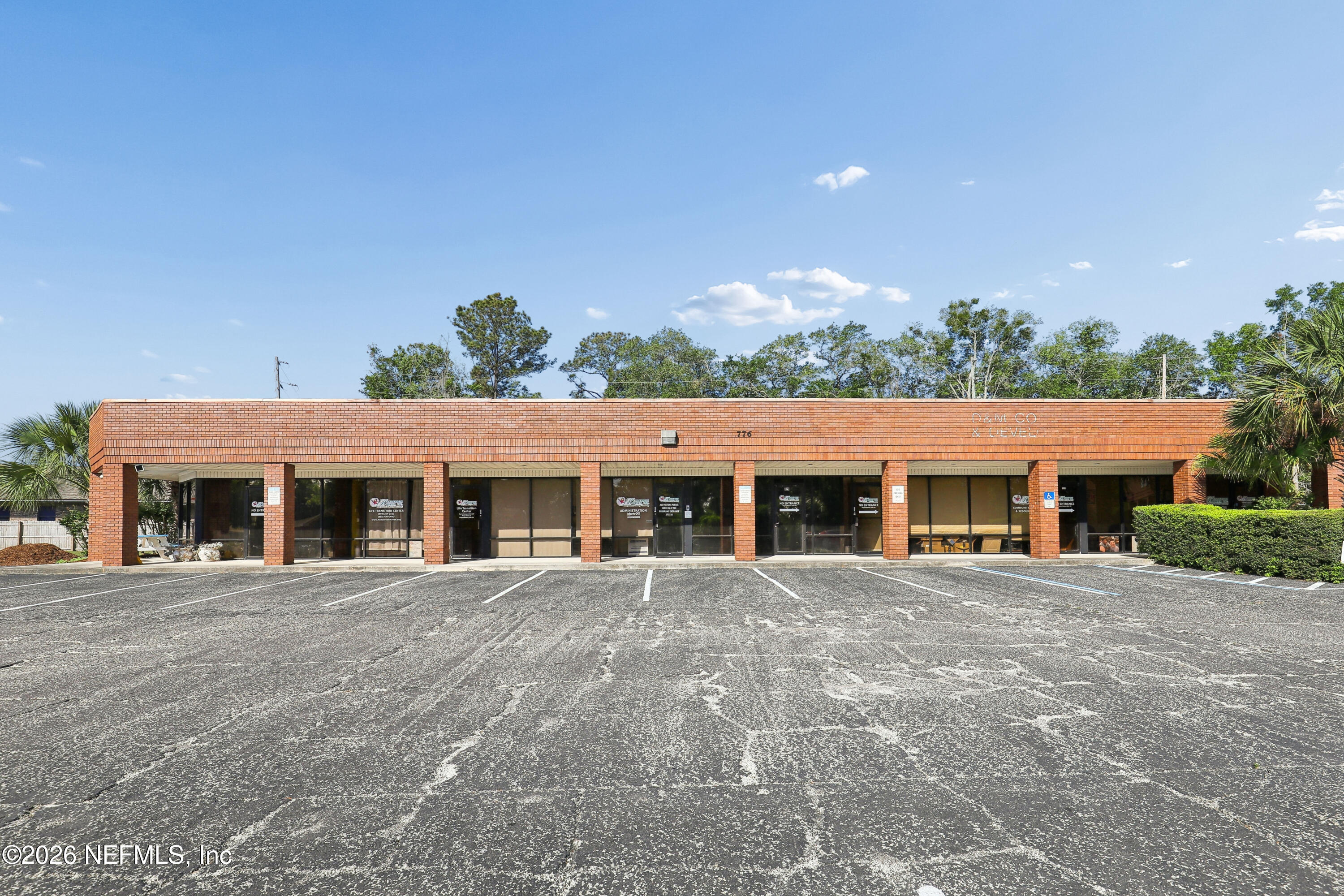 772 FOXRIDGE CENTER Drive