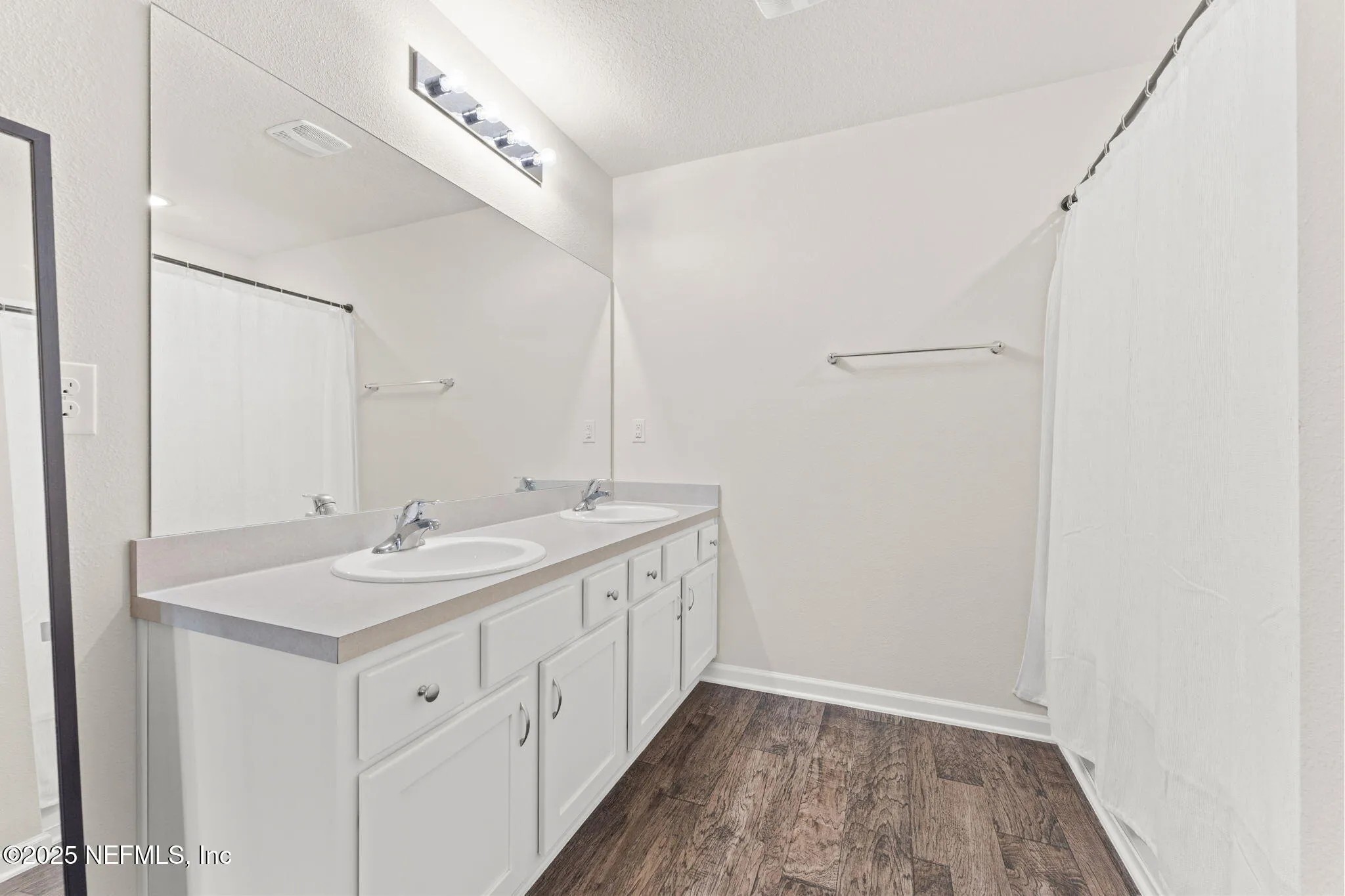 Green Cove Springs, Florida 32043, United States, 3 Bedrooms Bedrooms, ,2 BathroomsBathrooms,Residential,Pending,38923