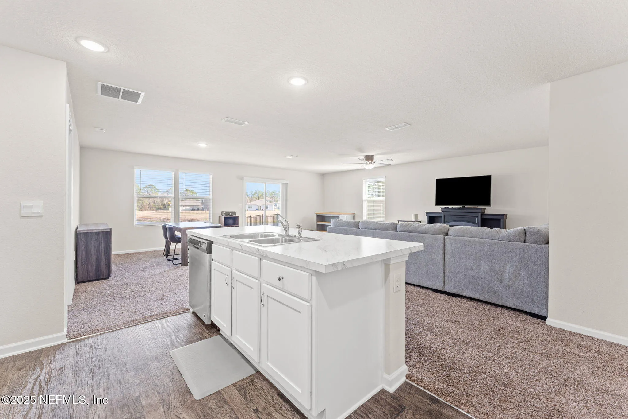 Green Cove Springs, Florida 32043, United States, 3 Bedrooms Bedrooms, ,2 BathroomsBathrooms,Residential,Pending,38923