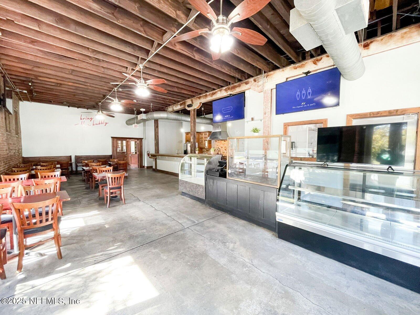 1602 WALNUT Street