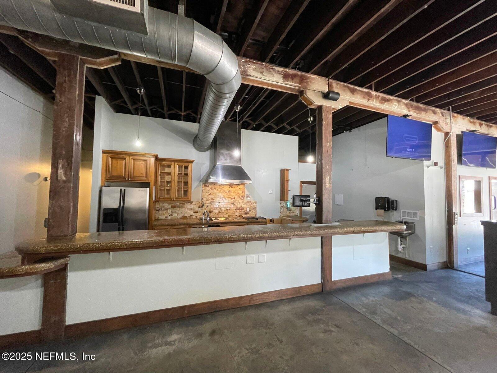 1602 WALNUT Street