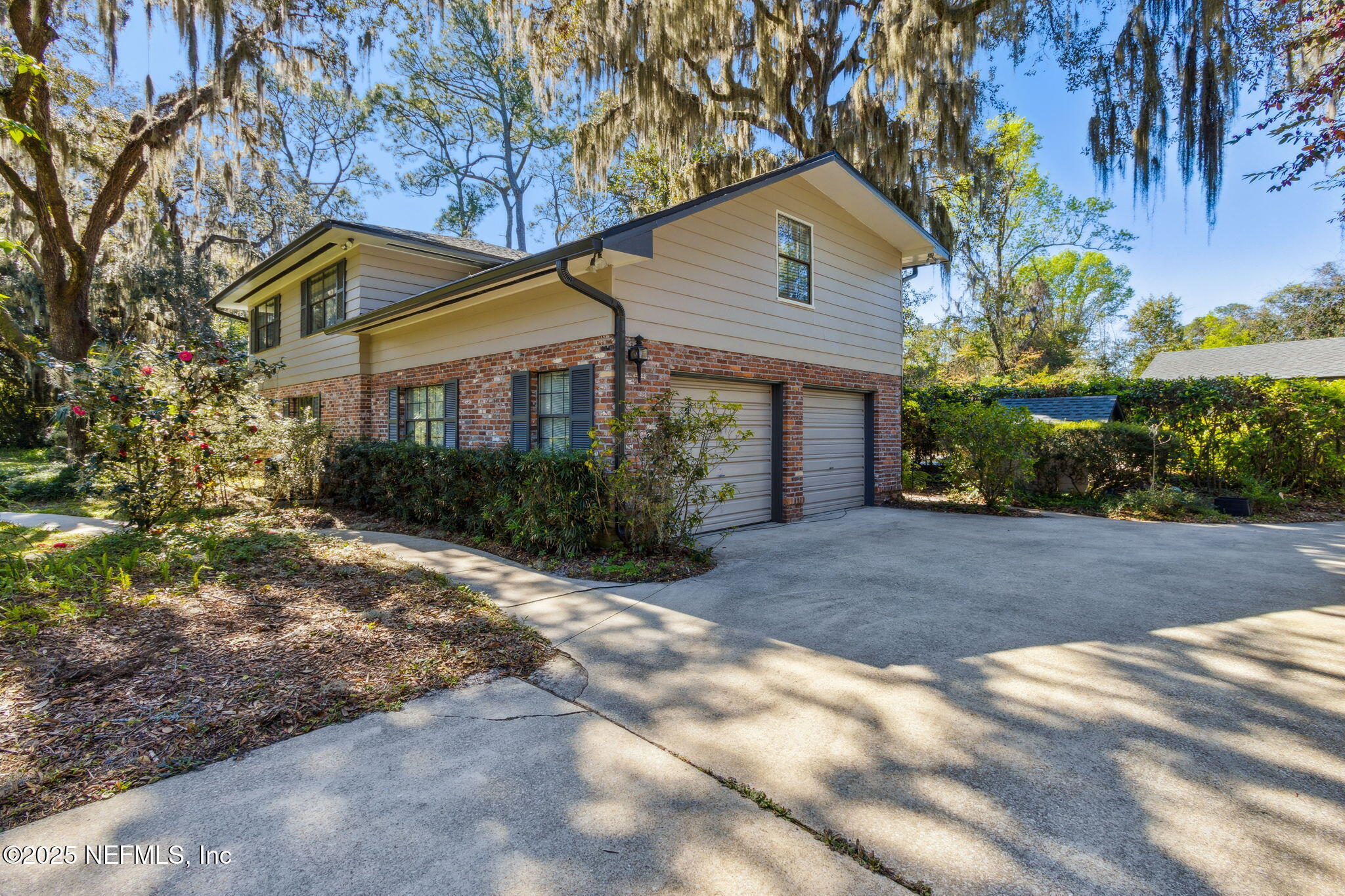 9202 BEAUCLERC Circle W