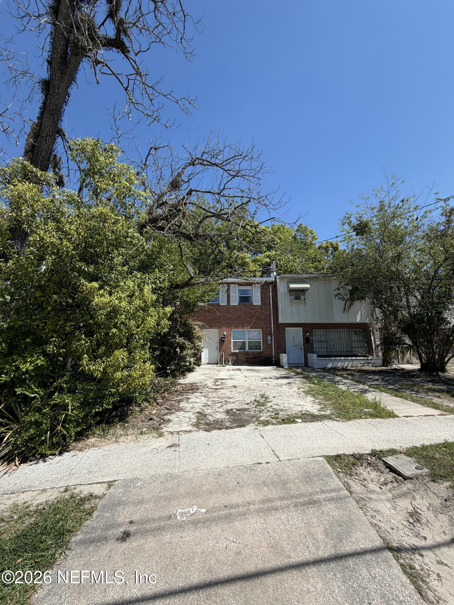 7047 KEN KNIGHT Drive E